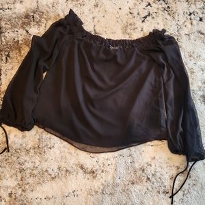 Guess NWT Top Size Medium